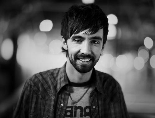 Mo Pitney Drops Fun-Loving “Fiddle Around,” A Lighthearted Snapshot of Life With His Wife, Emily